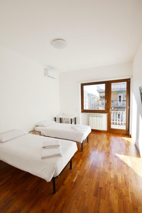 Nice And Warm Rooms Rome Exterior photo