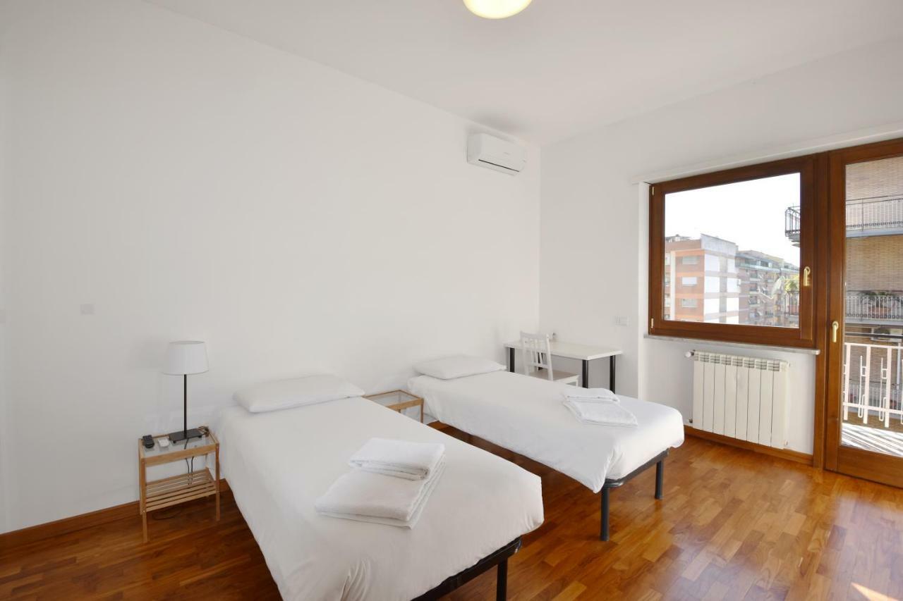Nice And Warm Rooms Rome Exterior photo